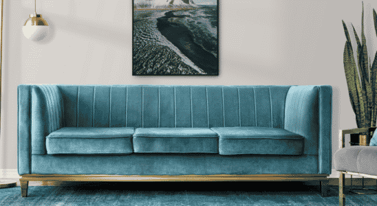 decoracao de sala com sofa azul