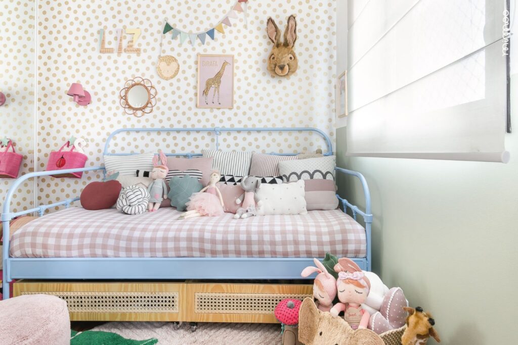 Cama de ferro para quarto infantil feminino