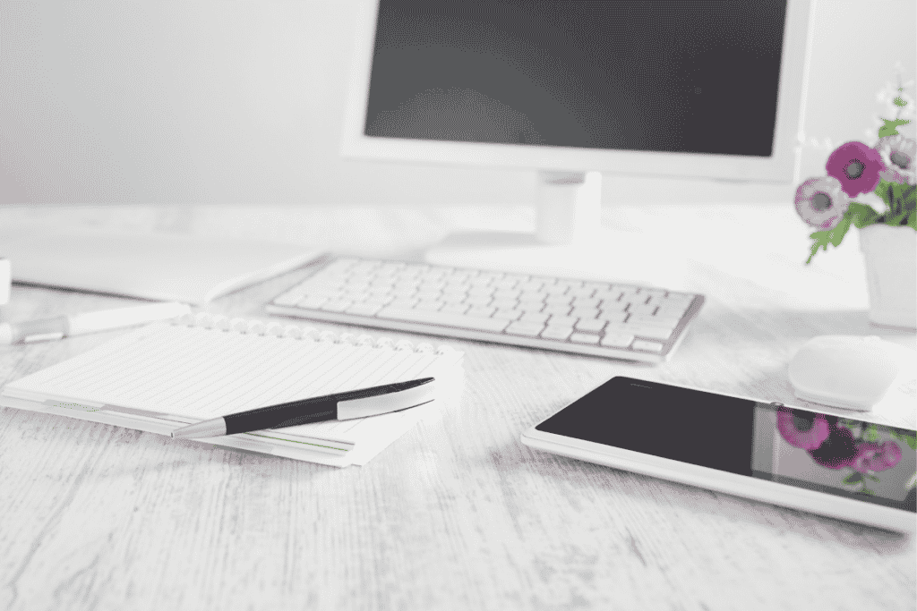 como organizar sua mesa de trabalho