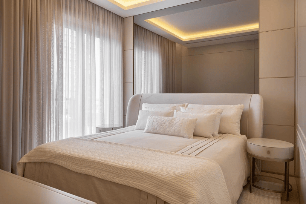 quarto pequeno de casal