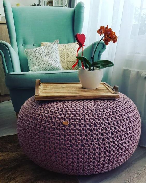 puff de croche na sala