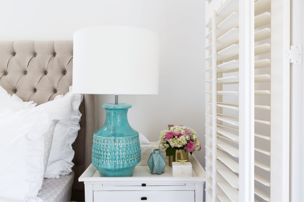 dicas para decorar a mesa de cabeceira
