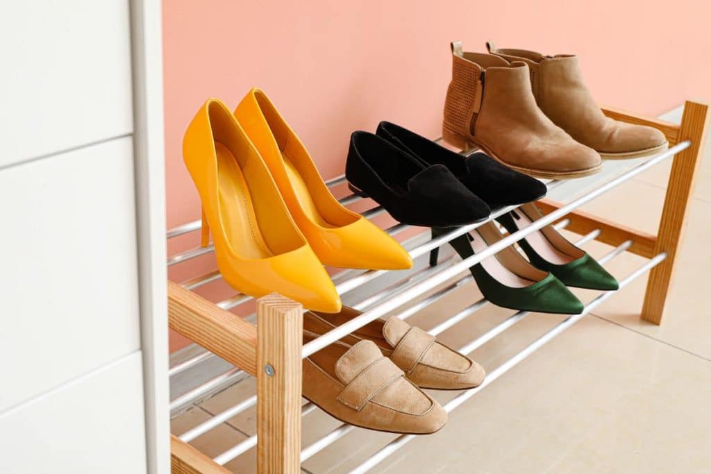 Como organizar os sapatos em casa