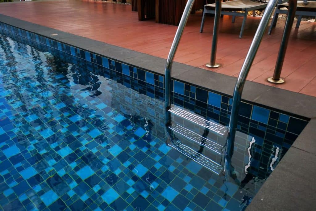 azulejo para piscina