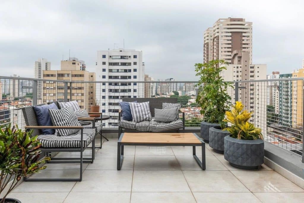 plantas na sacada do apartamento