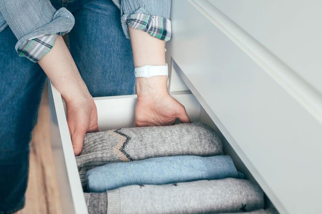Como organizar as roupas corretamente