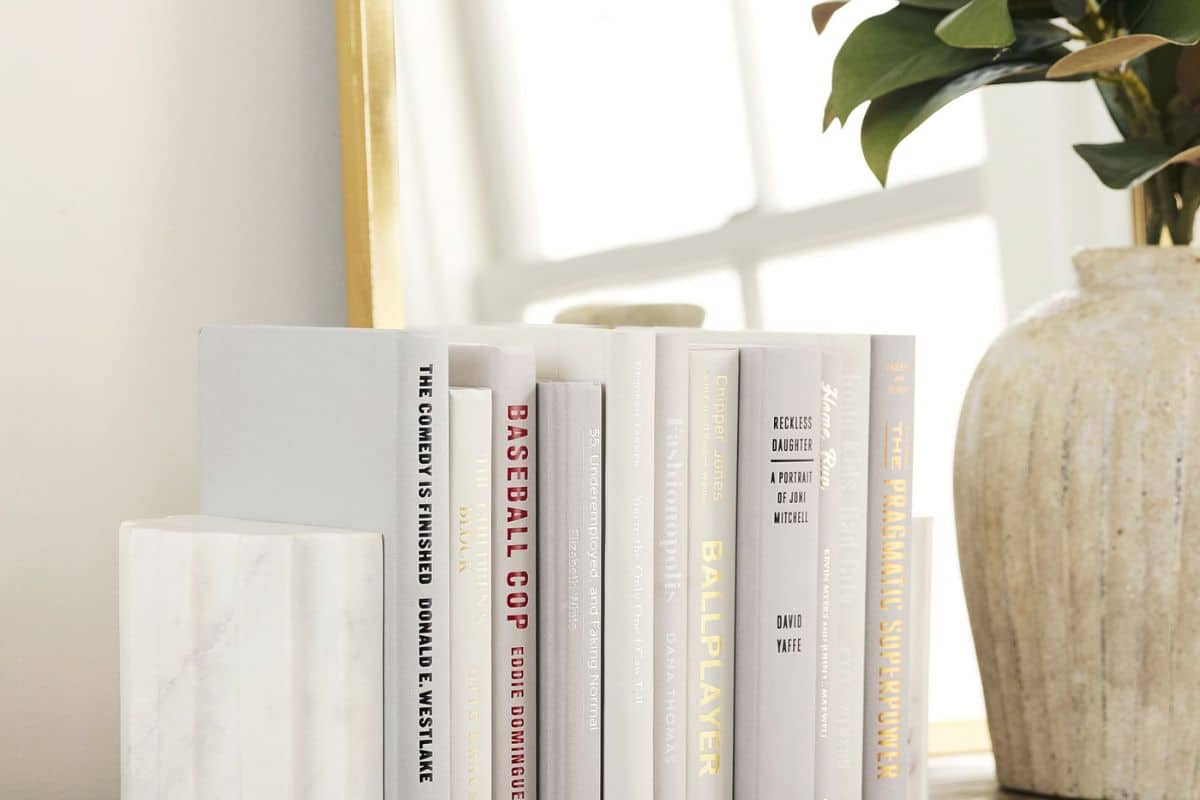 como usar livros na decoração da casa