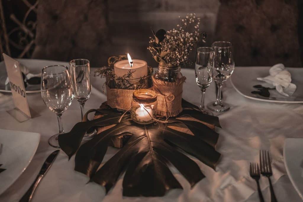 velas na sala de jantar