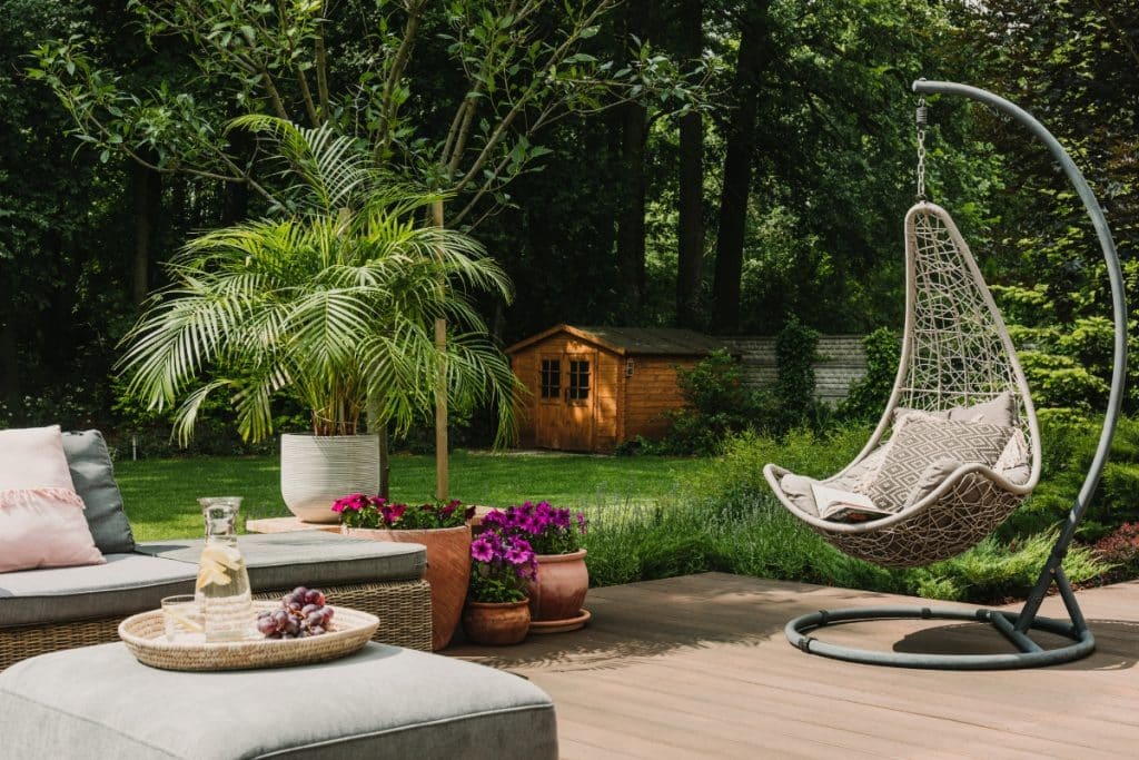 decoração com móveis de jardim