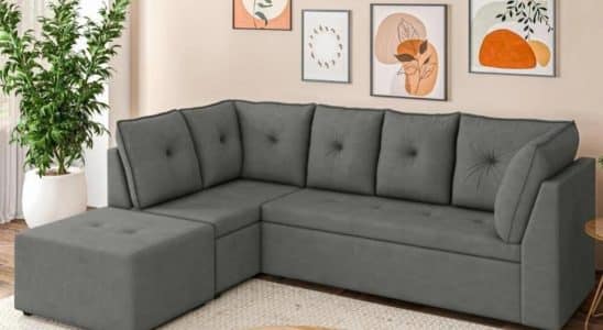 Sala de estar com sofá de canto