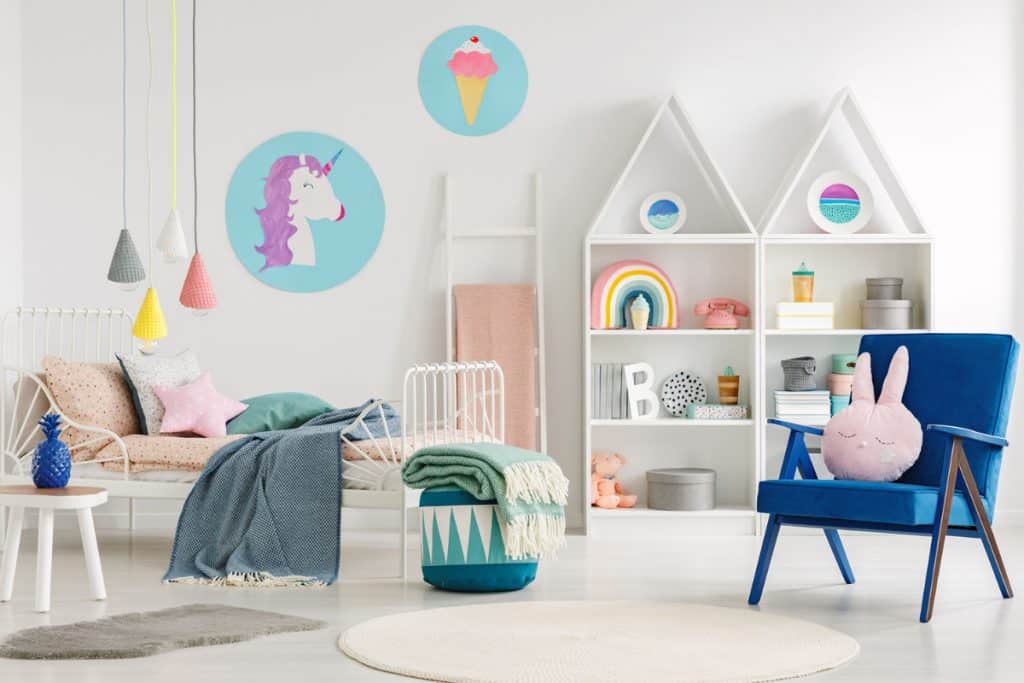 como organizar quarto infantil feminino