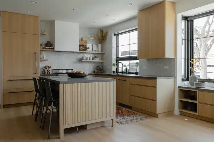 decoracao para prateleira na cozinha com capim dos pampas