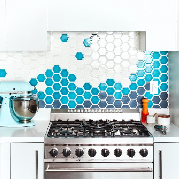 pastilha azul na cozinha