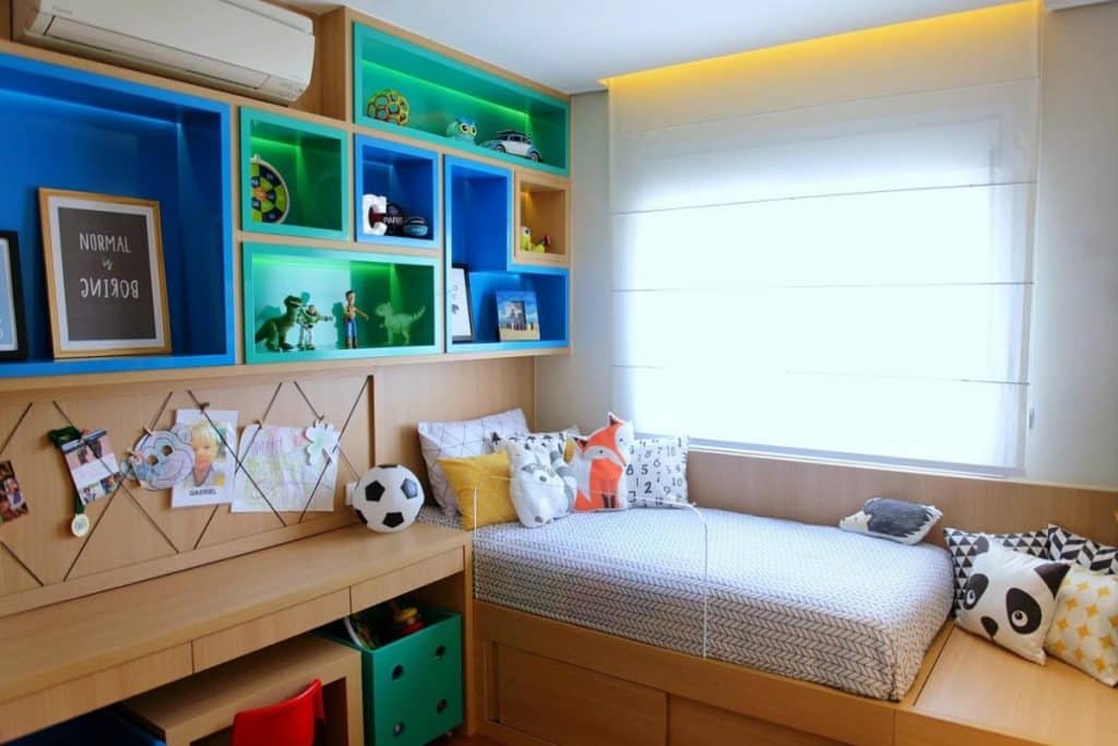 como organizar quarto infantil masculino