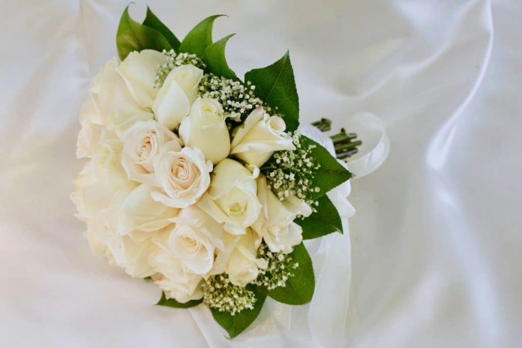 buque de rosa branca para casamento