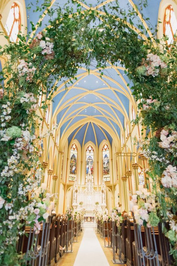 decoração de igreja para casamento