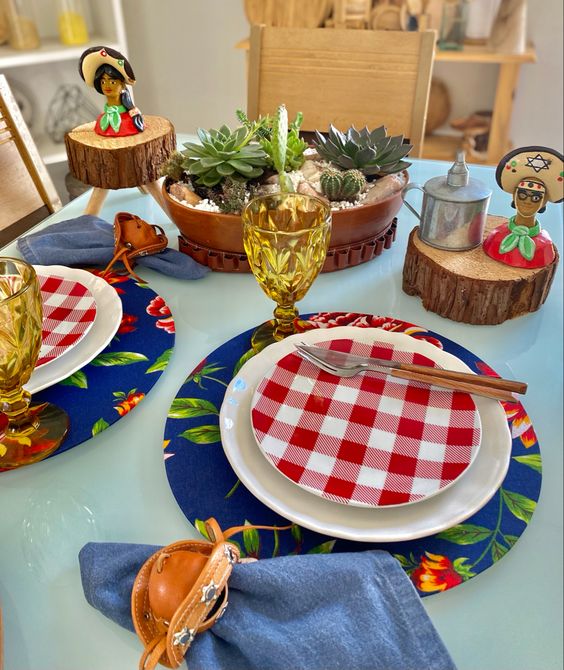 mesa posta de festa junina