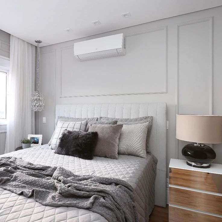 quarto cinza claro