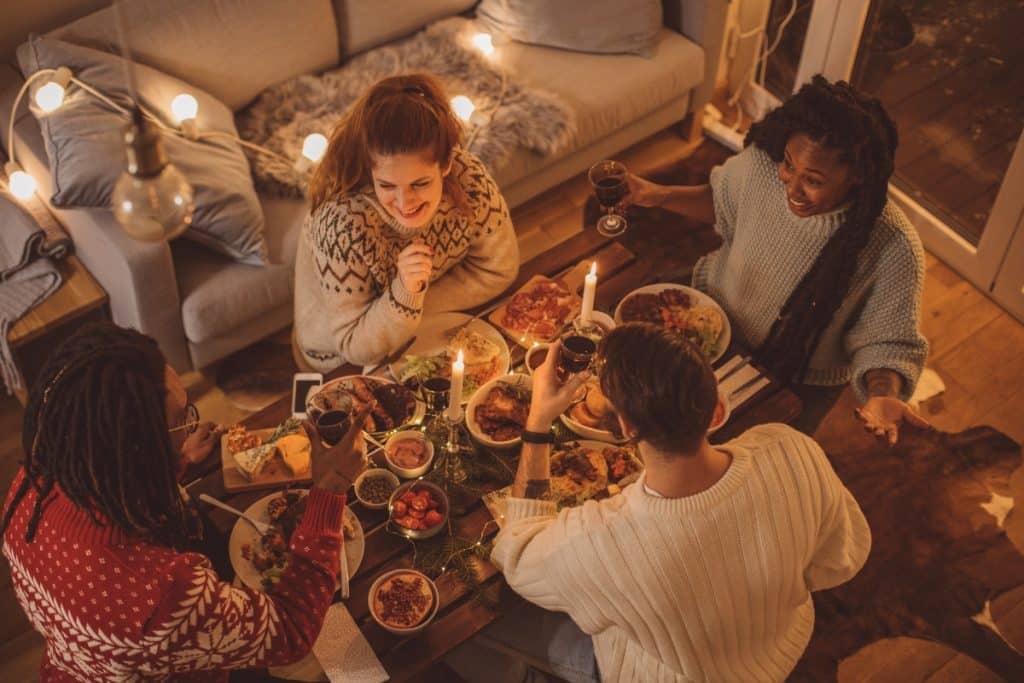 5 programações para um fim de semana em casa