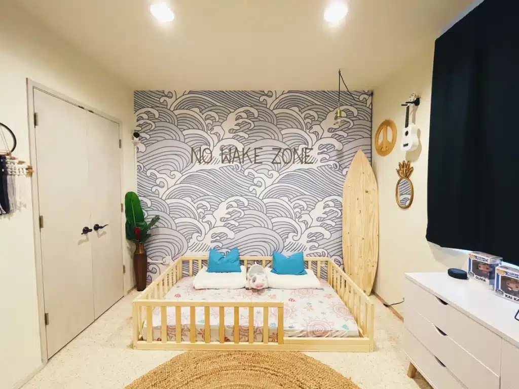 cama montessori no quarto infantil