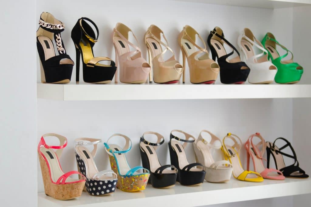 sapatos organizados
