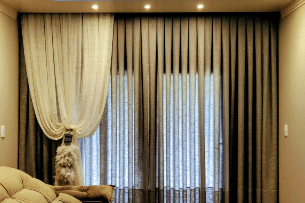 Decore sua Sala com Cortinas