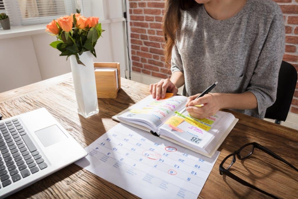 Soluções para organizar a semana de trabalho no home office
