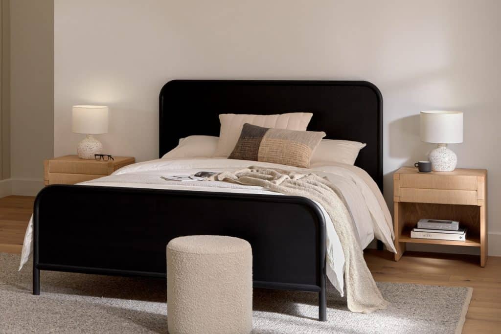 3 opções para decorar a mesa de cabeceira