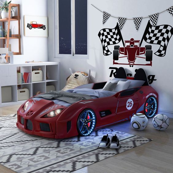 cama em formato de carro quarto infantil