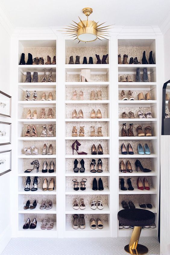 nichos embutidos para sapatos
