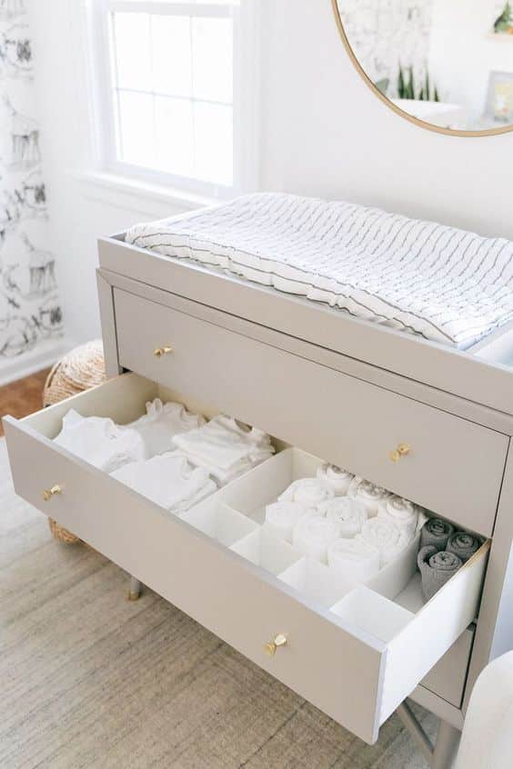 comoda para quarto do bebe
