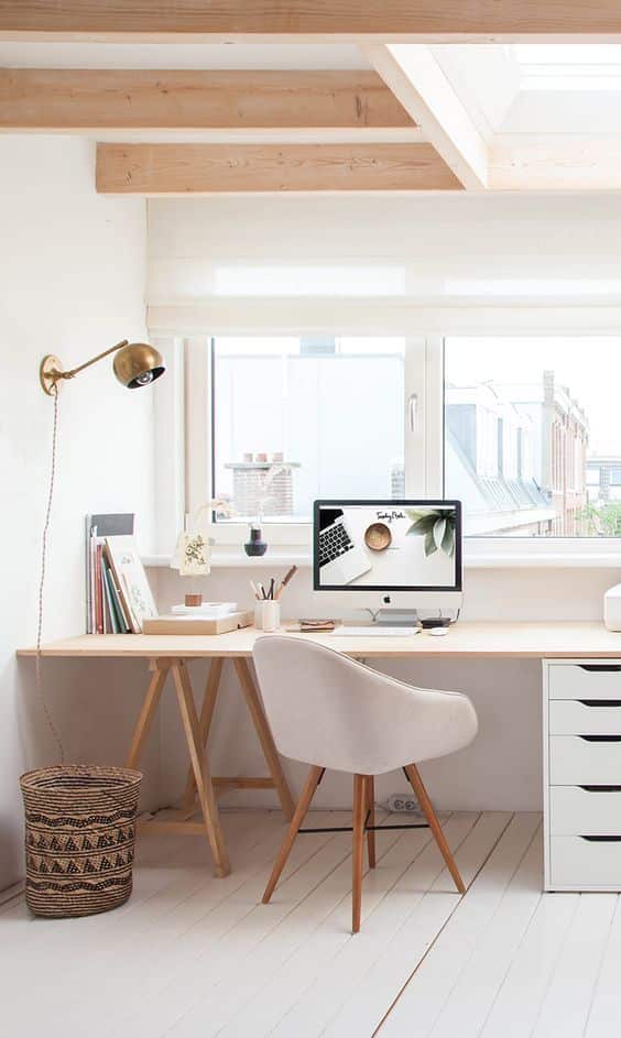 home office bem iluminado