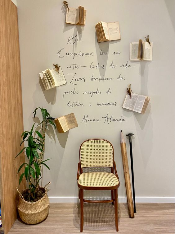 livros na decoracao de parede