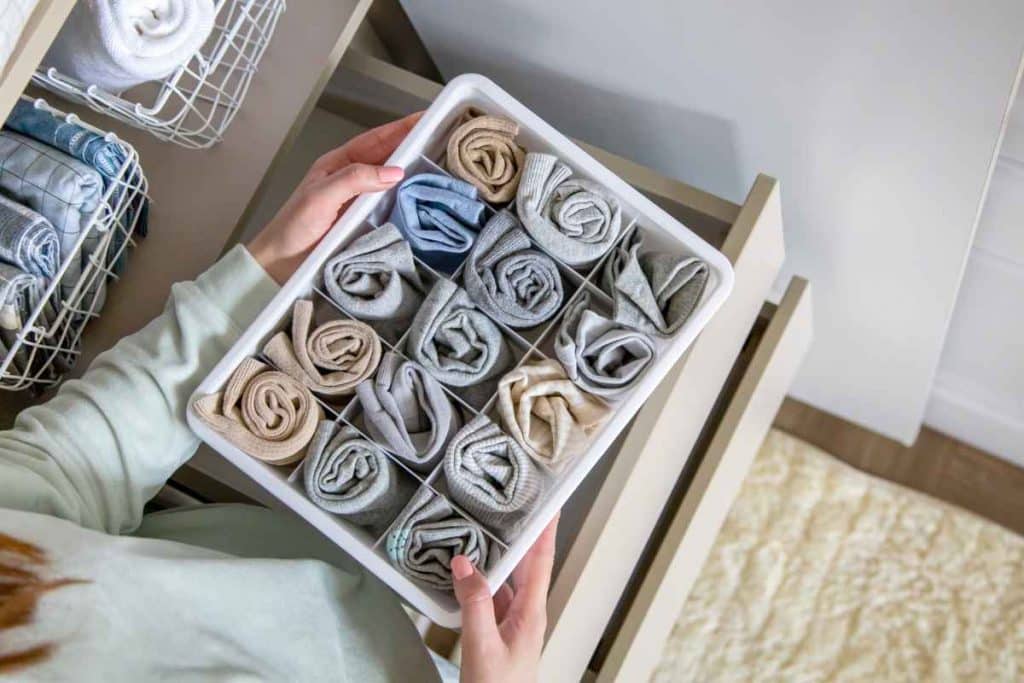 como organizar gaveta de roupas