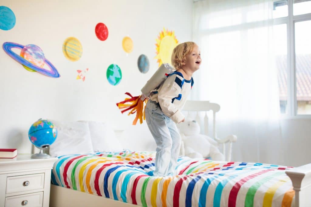 7 ideias de temas para decorar quarto infantil masculino