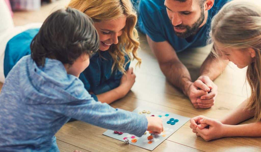 jogos de tabuleiro em famili