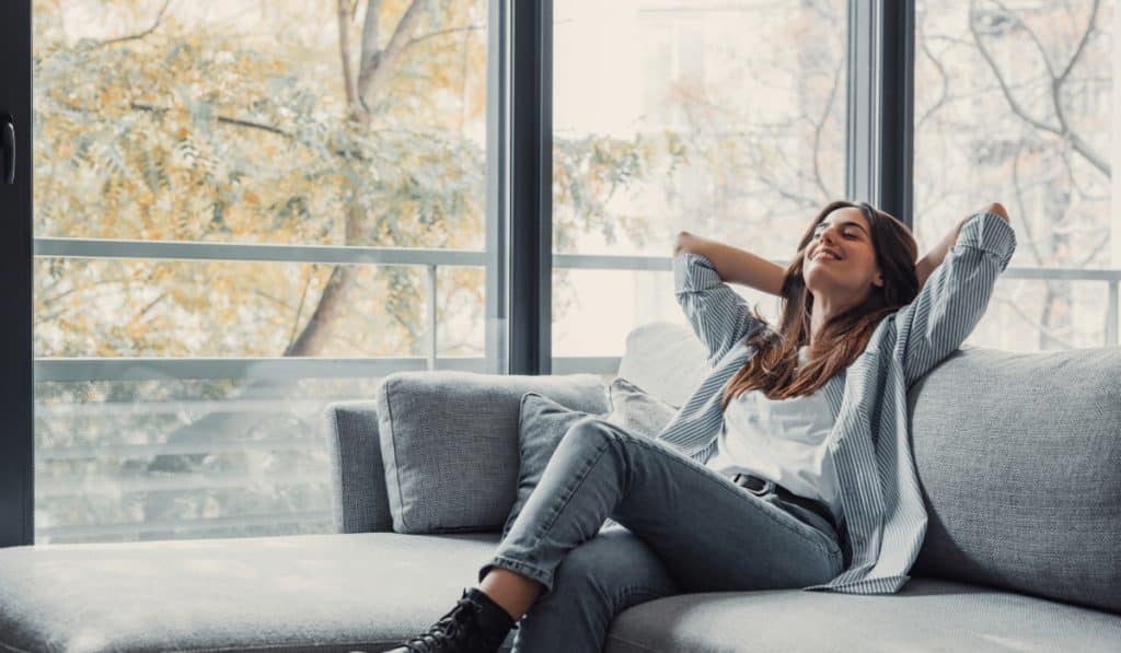 Como manter o bem-estar em casa em dias estressantes